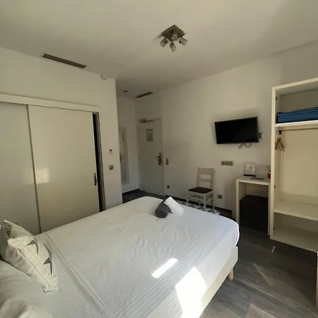 Hotel Flots D'Azur Promenade Des Anglais Nice Room photo