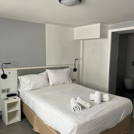 Hotel Flots D'Azur Promenade Des Anglais Nice Room photo