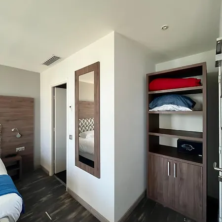 Hotel Flots D'Azur Promenade Des Anglais Nice Room photo