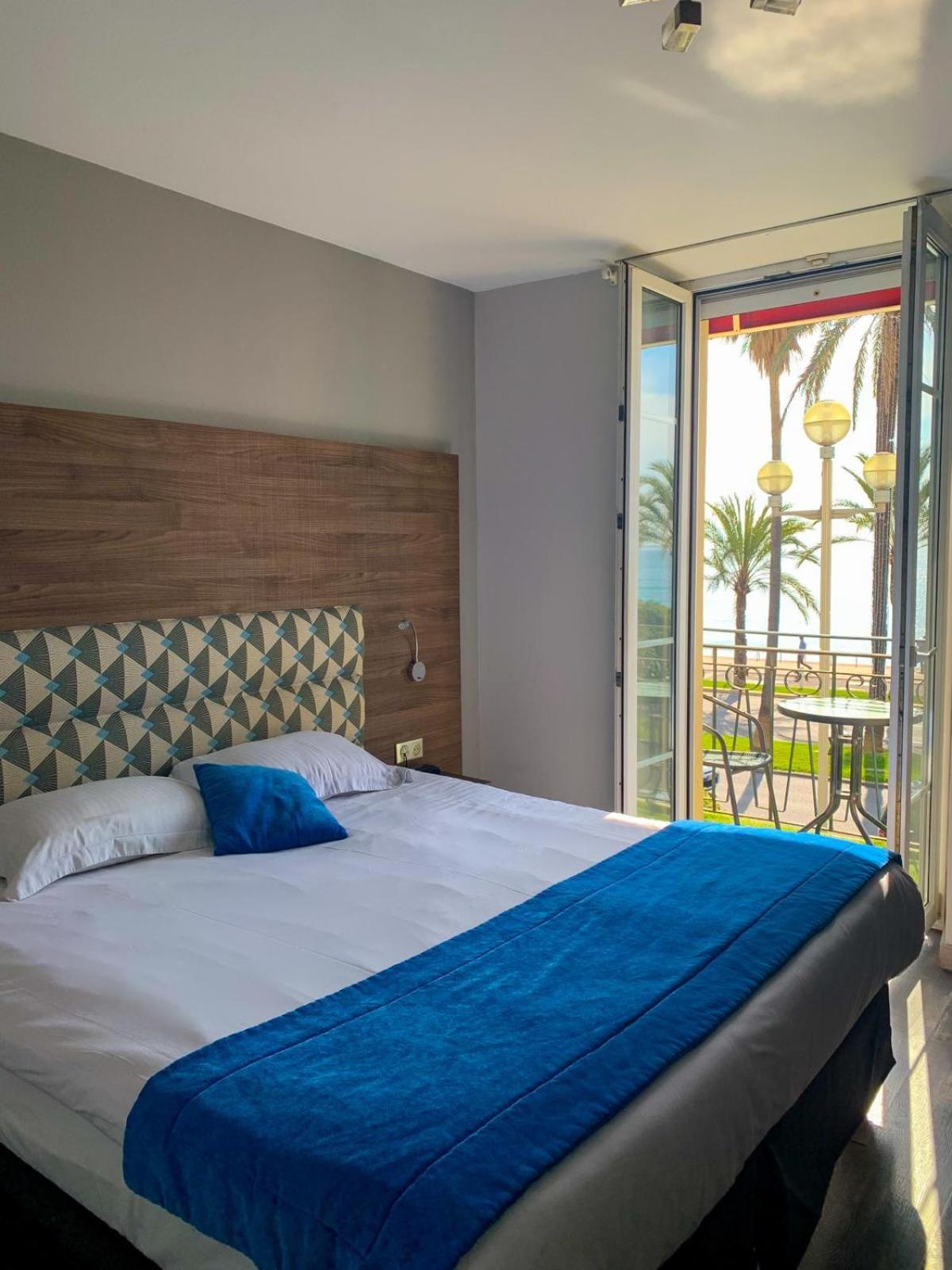 Flots D'azur Hotel