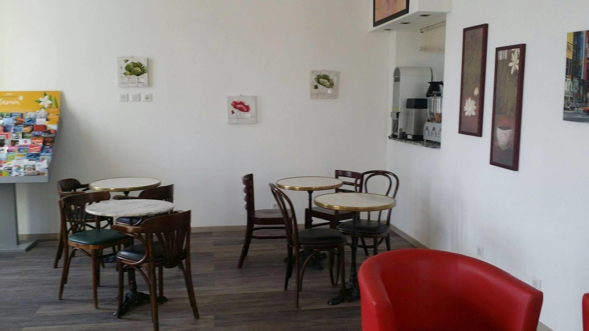 Hotel Flots D'azur 3*