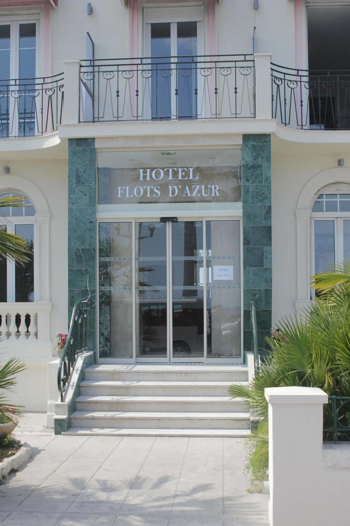 Flots D'azur Hotel