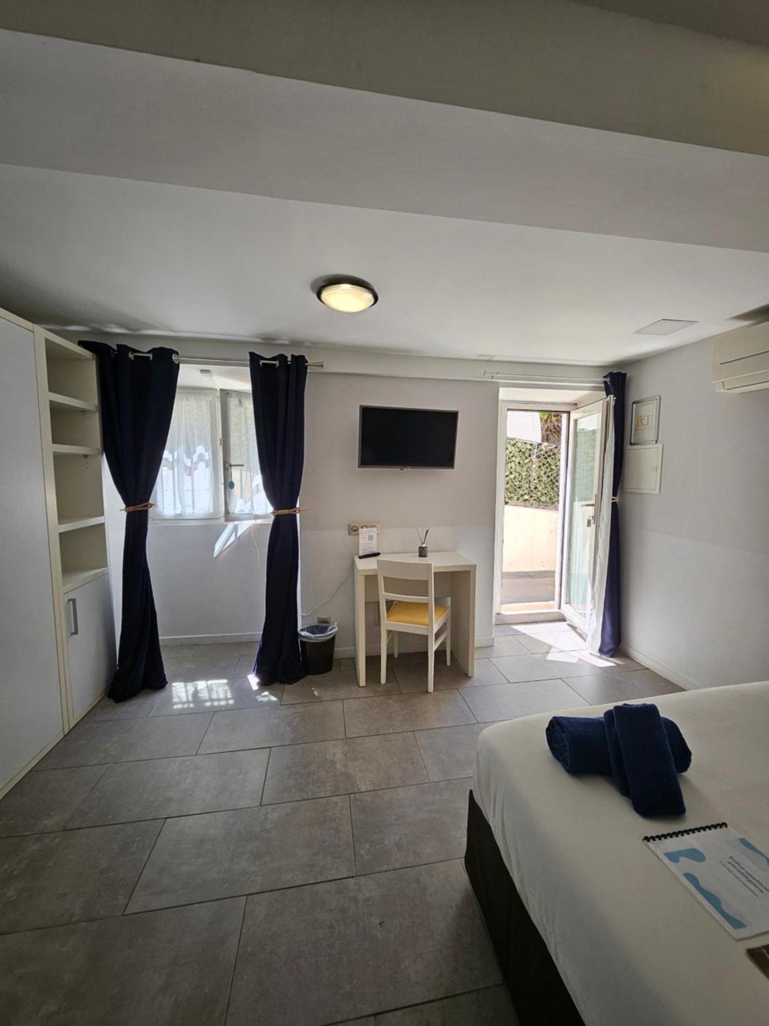 Flots D'azur Promenade Des Hotel 3*